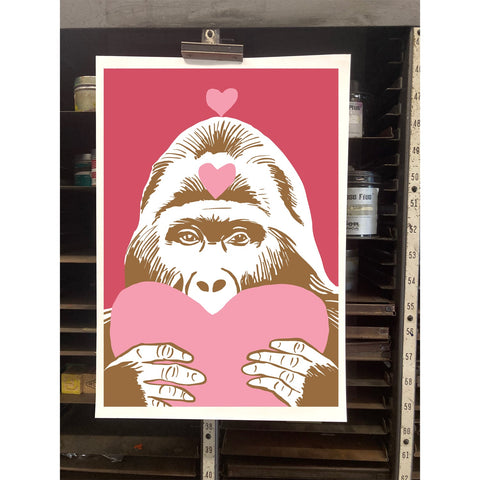 RLO-228 Gorilla with Hearts